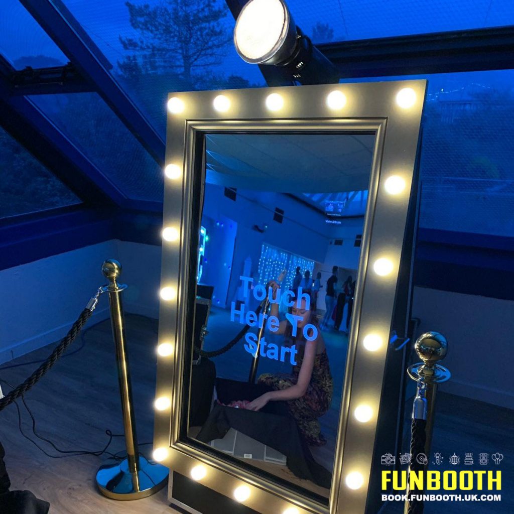 Magic Mirror Photobooth